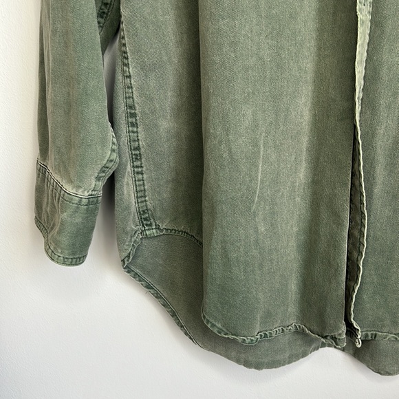 Southwest Buffalo Faded Wash Green Pocket Button Down - Picture 4 of 8